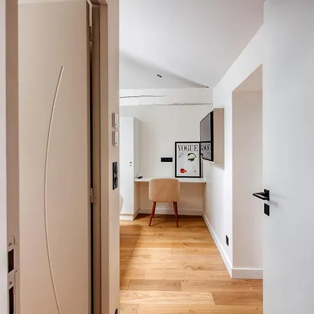 L Atelier * Les Garennes-Sur-Loire